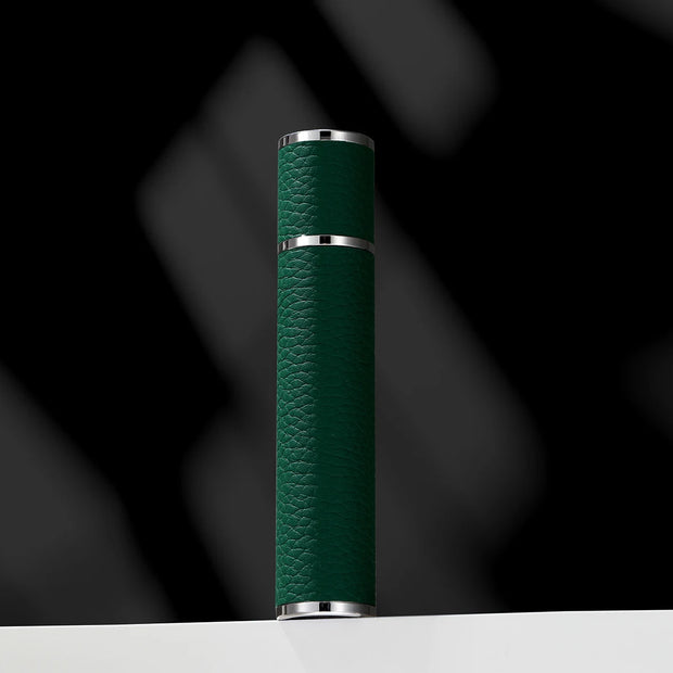 Louischanzl 10ml magnet Perfume Atomizer Bottle Portable leather Sprayer for Boarding Tight Sealing Travel Perfume Spray gift